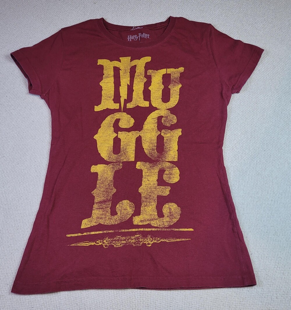 Harry Potter Shirt Womens Medium Red Muggle Graphic Tee T-Shirt Top Slim Fit